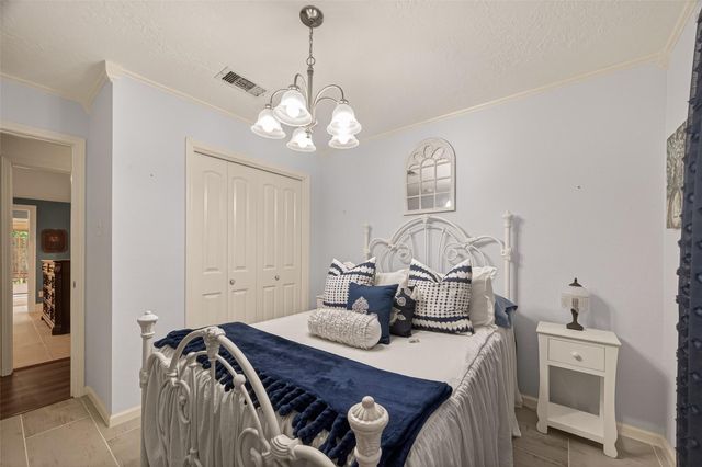 15710 La Cabana Drive, Houston, TX 77062