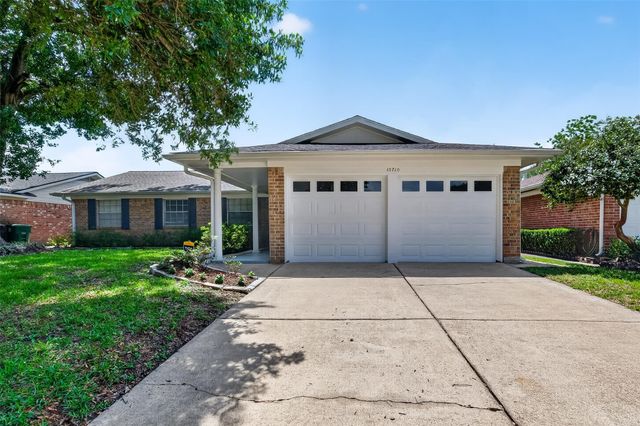 15710 La Cabana Drive, Houston, TX 77062
