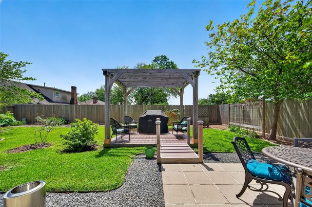 15710 La Cabana Drive, Houston, TX 77062