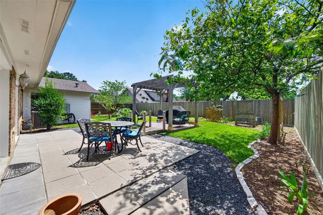 15710 La Cabana Drive, Houston, TX 77062