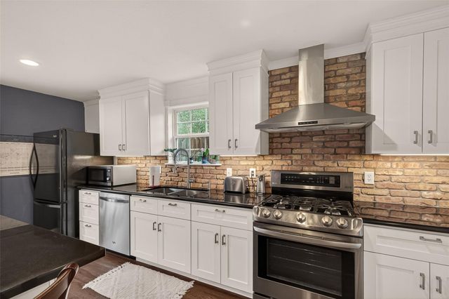 15710 La Cabana Drive, Houston, TX 77062