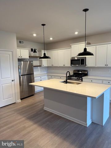 414 STEAMBOAT AVE, Felton, DE 19943