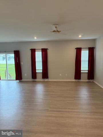 414 STEAMBOAT AVE, Felton, DE 19943