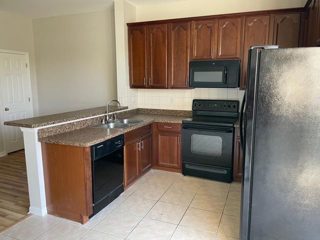 11604 COLONY LAKE DRIVE, Tampa, FL 33635