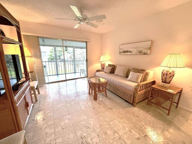 2702 Nassau Bend C2, Coconut Creek, FL 33066