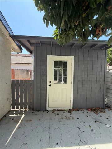 10515 Firmona, Lennox, CA 90304