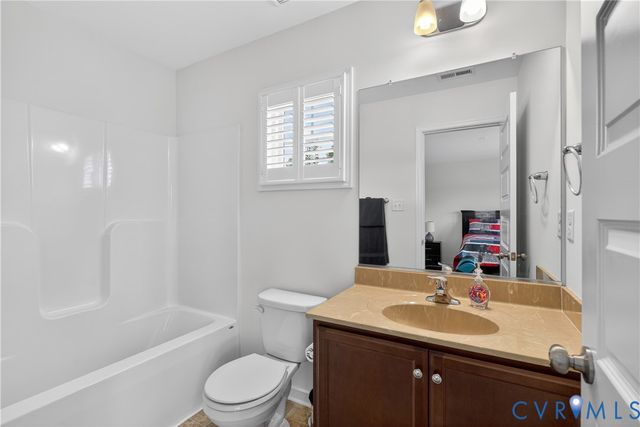 12001 Rubystone Dr, Chester, VA 23831