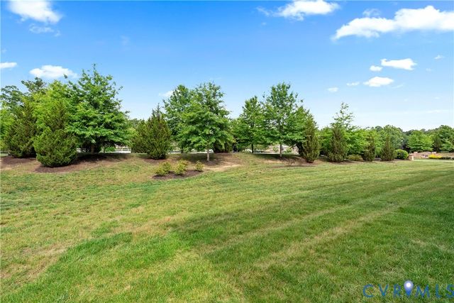 12001 Rubystone Dr, Chester, VA 23831