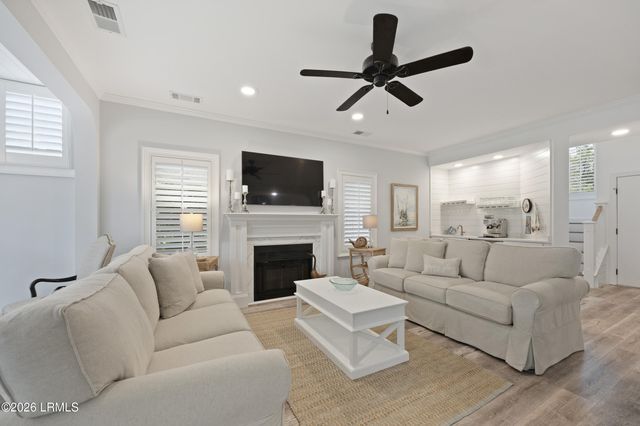 5 Newport Dr Apt 7100, Hilton Head Island, SC 29928