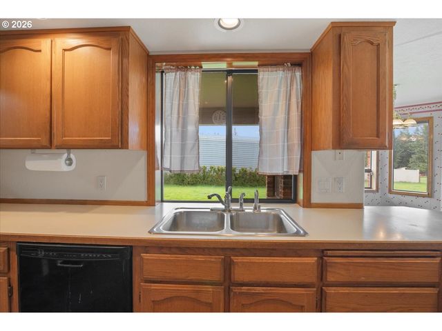 6593 RIPPLING BROOK Dr Se, Salem, OR 97317