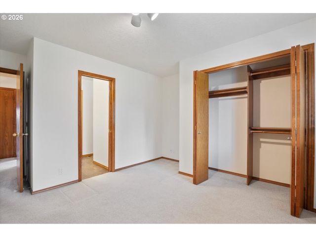 6593 RIPPLING BROOK Dr Se, Salem, OR 97317