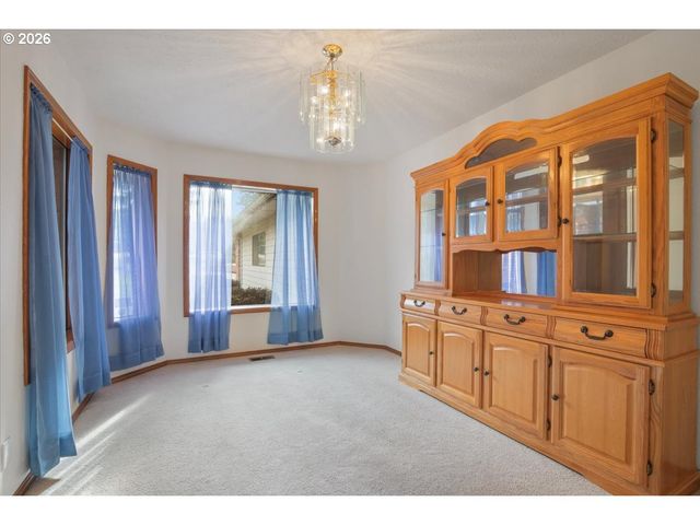 6593 RIPPLING BROOK Dr Se, Salem, OR 97317