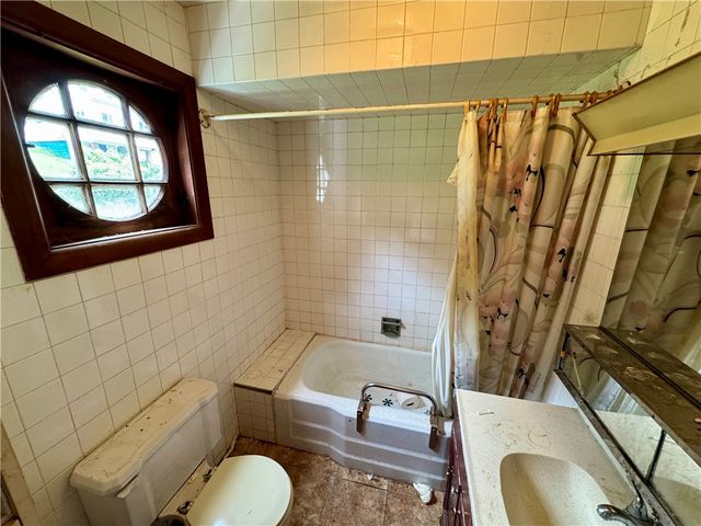 421 Mcgeary Ave, Monessen, PA 15062