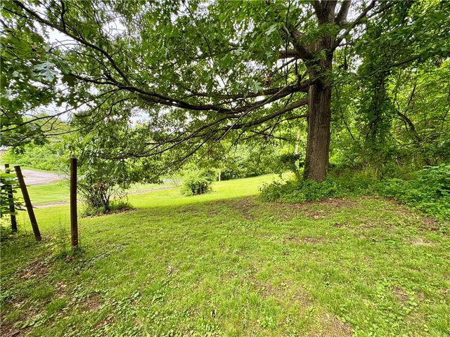 421 Mcgeary Ave, Monessen, PA 15062