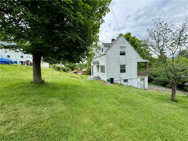 421 Mcgeary Ave, Monessen, PA 15062
