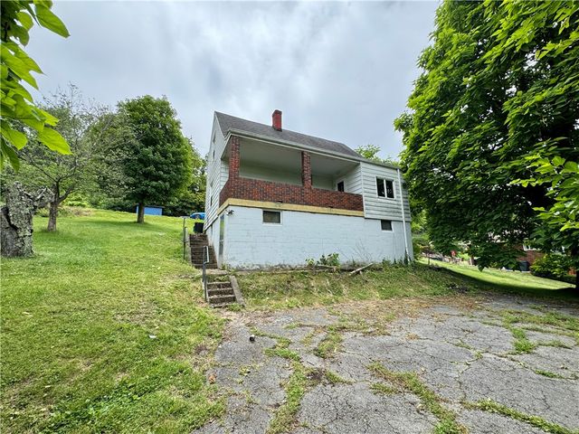 421 Mcgeary Ave, Monessen, PA 15062