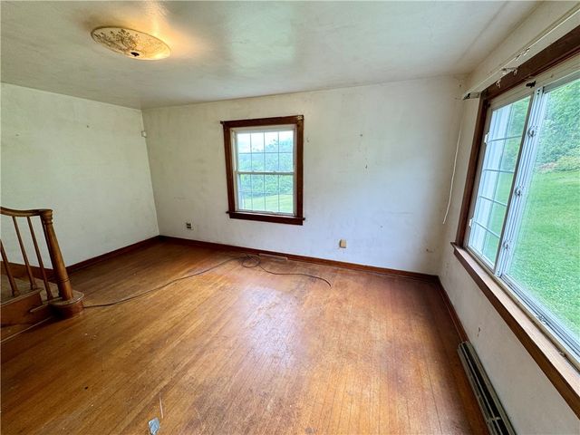 421 Mcgeary Ave, Monessen, PA 15062