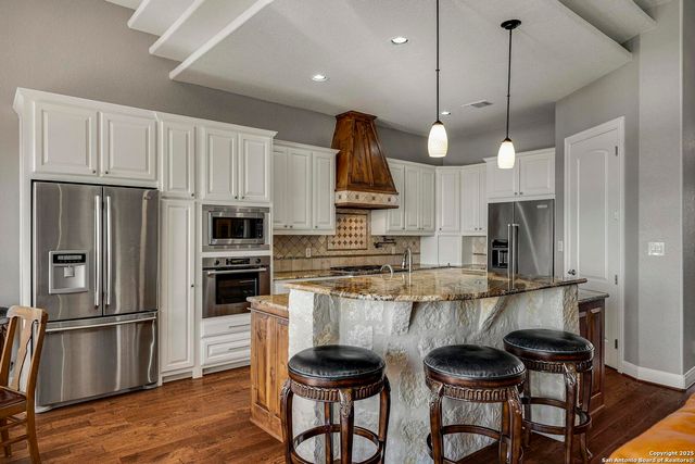 106 Hannah Ln, Boerne, TX 78006