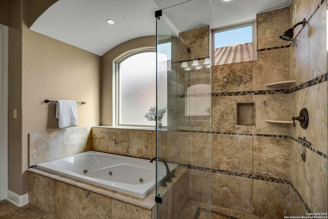 106 Hannah Ln, Boerne, TX 78006