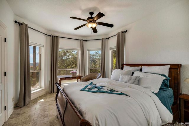 106 Hannah Ln, Boerne, TX 78006