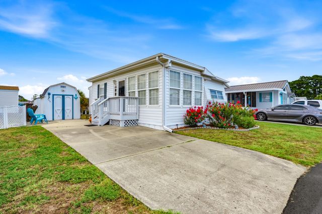 206 High Tide Dr., North Myrtle Beach, SC 29582