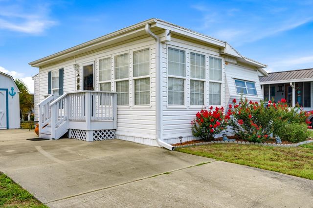 206 High Tide Dr., North Myrtle Beach, SC 29582
