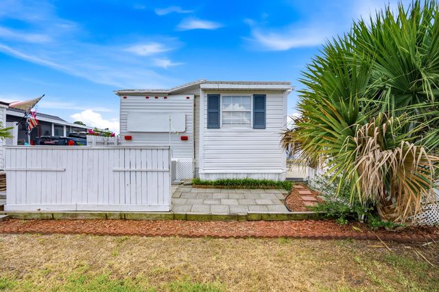 206 High Tide Dr., North Myrtle Beach, SC 29582