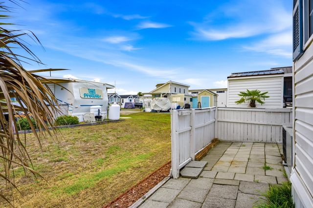206 High Tide Dr., North Myrtle Beach, SC 29582