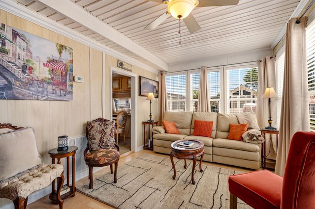 206 High Tide Dr., North Myrtle Beach, SC 29582
