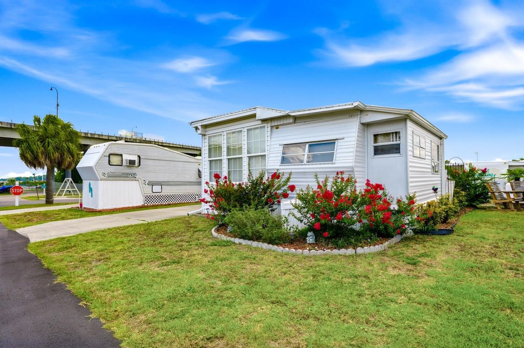 206 High Tide Dr., North Myrtle Beach, SC 29582