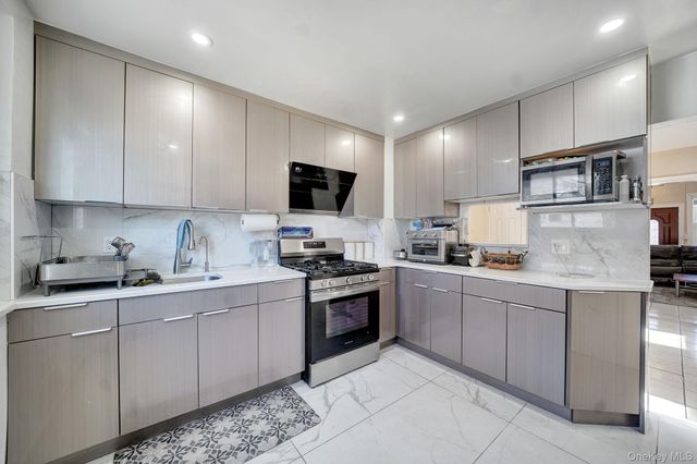 91-04 218th Place, Queens Village, NY 11428