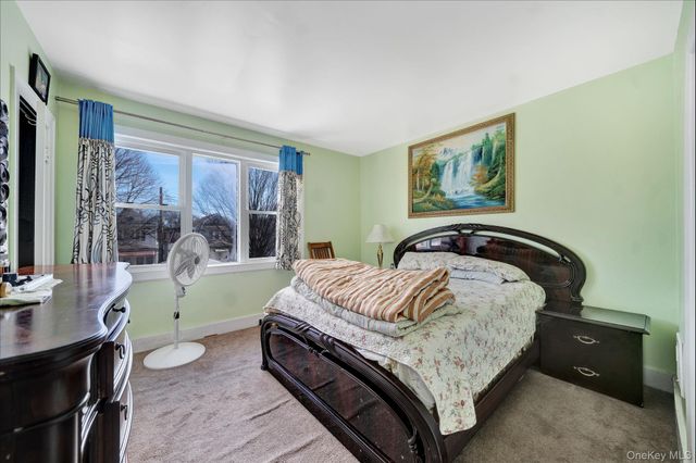 91-04 218th Place, Queens Village, NY 11428