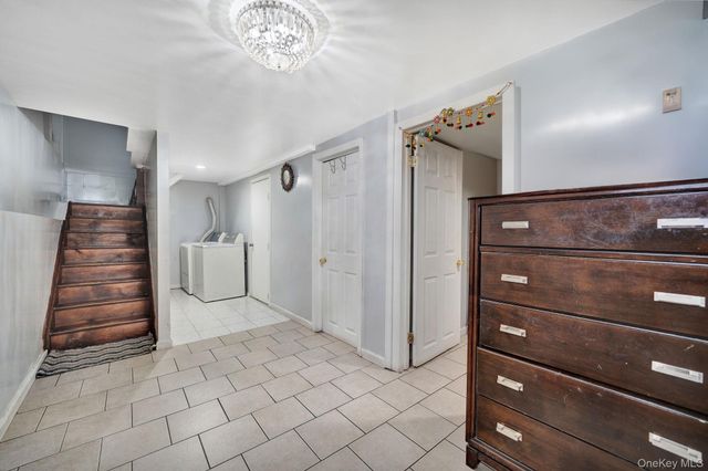 91-04 218th Place, Queens Village, NY 11428