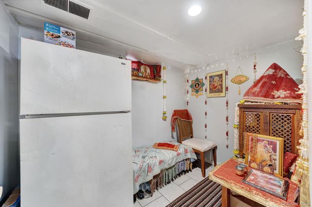 91-04 218th Place, Queens Village, NY 11428