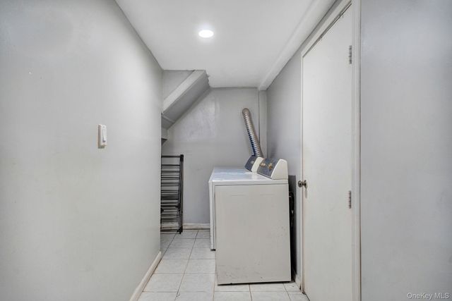 91-04 218th Place, Queens Village, NY 11428