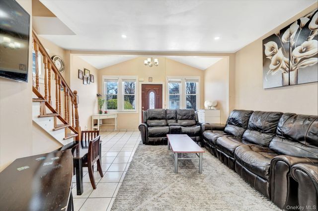 91-04 218th Place, Queens Village, NY 11428