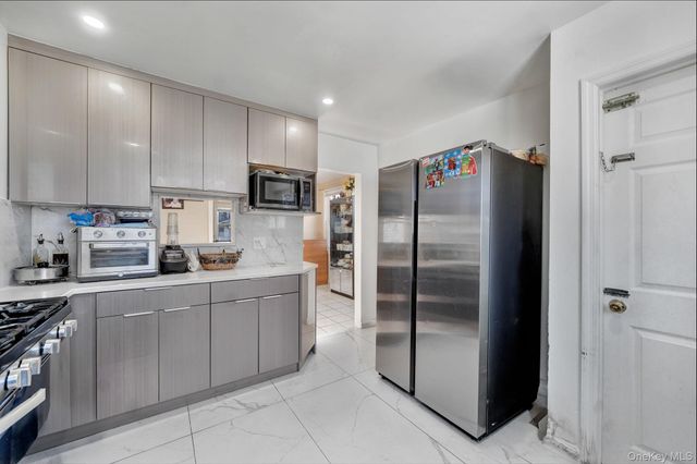 91-04 218th Place, Queens Village, NY 11428