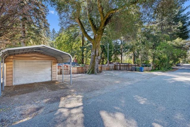 194 Lazywoods Road, Felton, CA 95018