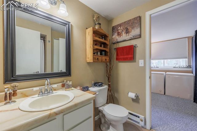 800 Columbine Village Drive B, Woodland Park, CO 80863