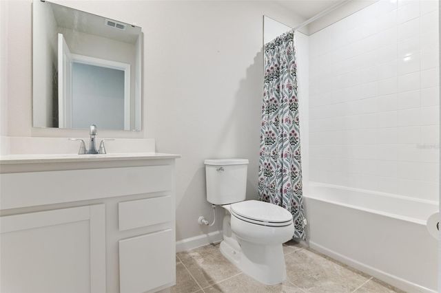 1206 PORT BLUE WAY, Lady Lake, FL 32159