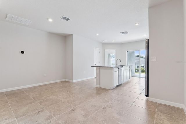 1206 PORT BLUE WAY, Lady Lake, FL 32159