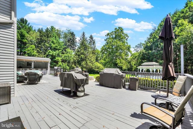 1535 FISHING CREEK VALLEY RD, Harrisburg, PA 17112