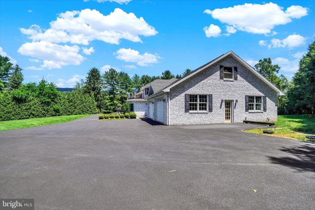 1535 FISHING CREEK VALLEY RD, Harrisburg, PA 17112