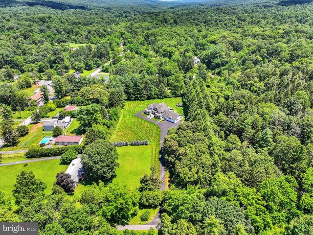 1535 FISHING CREEK VALLEY RD, Harrisburg, PA 17112