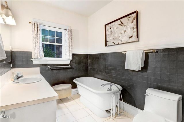 108 Gray NE Street, Wilson, NC 27893