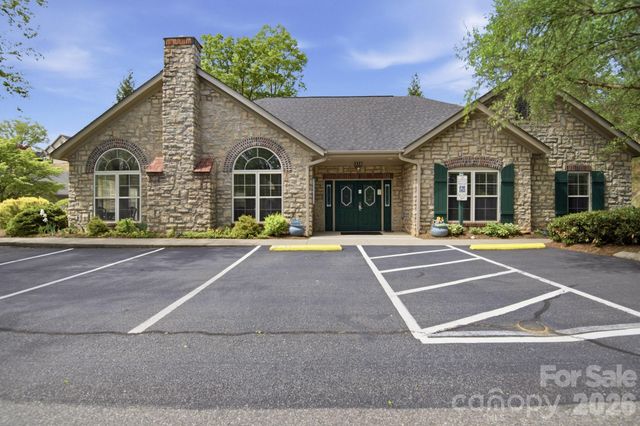57 Outlook Circle, Swannanoa, NC 28778