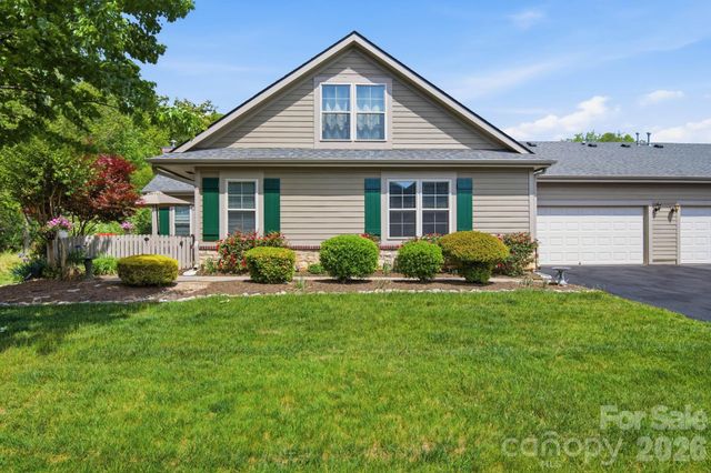 57 Outlook Circle, Swannanoa, NC 28778