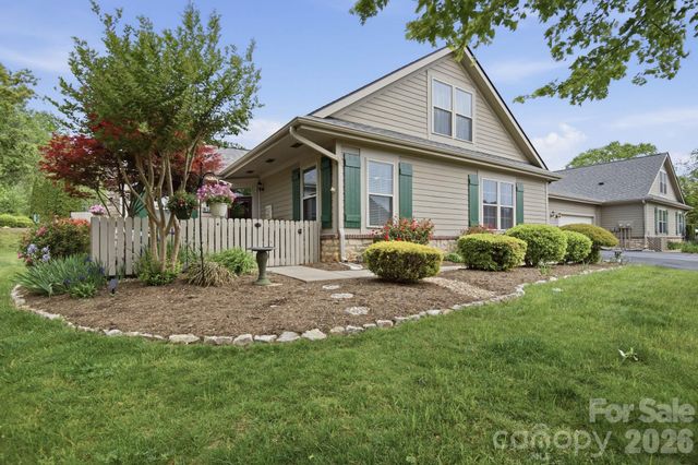 57 Outlook Circle, Swannanoa, NC 28778