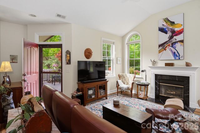 57 Outlook Circle, Swannanoa, NC 28778