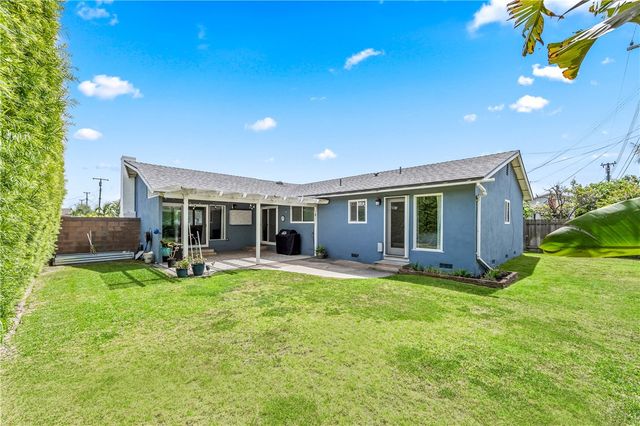 11631 New Zealand Street, Cypress, CA 90630